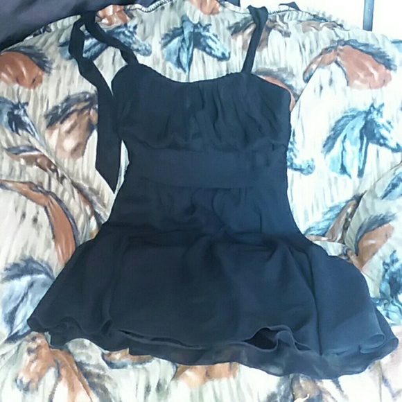 Dress - Picture 3 of 6